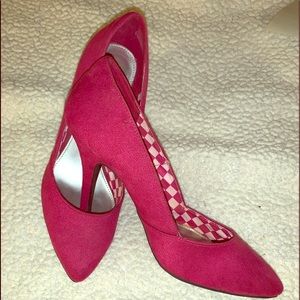 BOGO🔥🔥🔥 Hot Pink Heels!